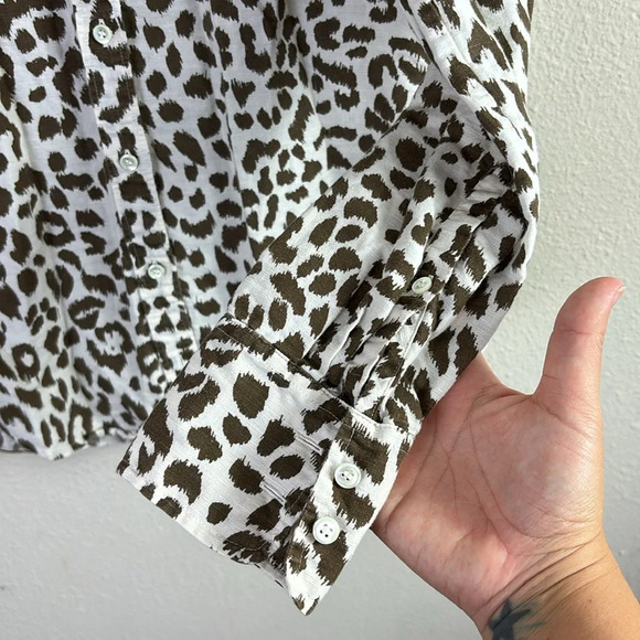 J. Crew The Perfect Shirt In Leopard Cheetah Animal Print Button Down Top size 4 - Picture 9 of 12
